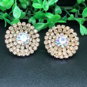 Vintage clip on gold tone cluster earrings